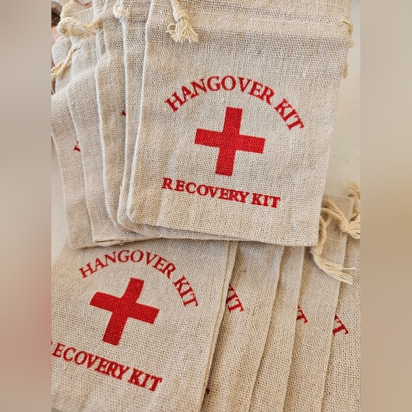 Hangover kit pouch - Picture 2 of 2